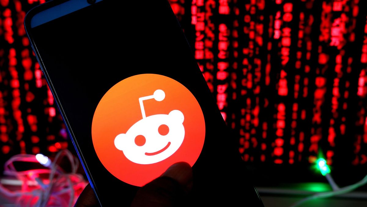 Reddit Declares a Ban on X: Users Fed Up with Elon Musk