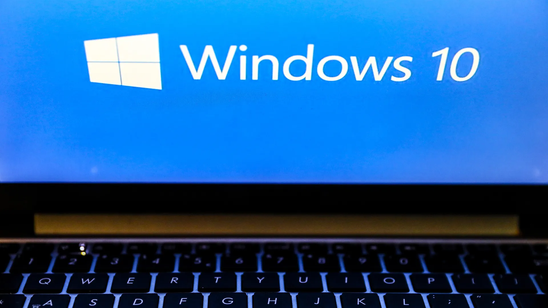 Valve's Latest Report Shows Nearly 45% of Steam Users Are Sticking with Windows 10