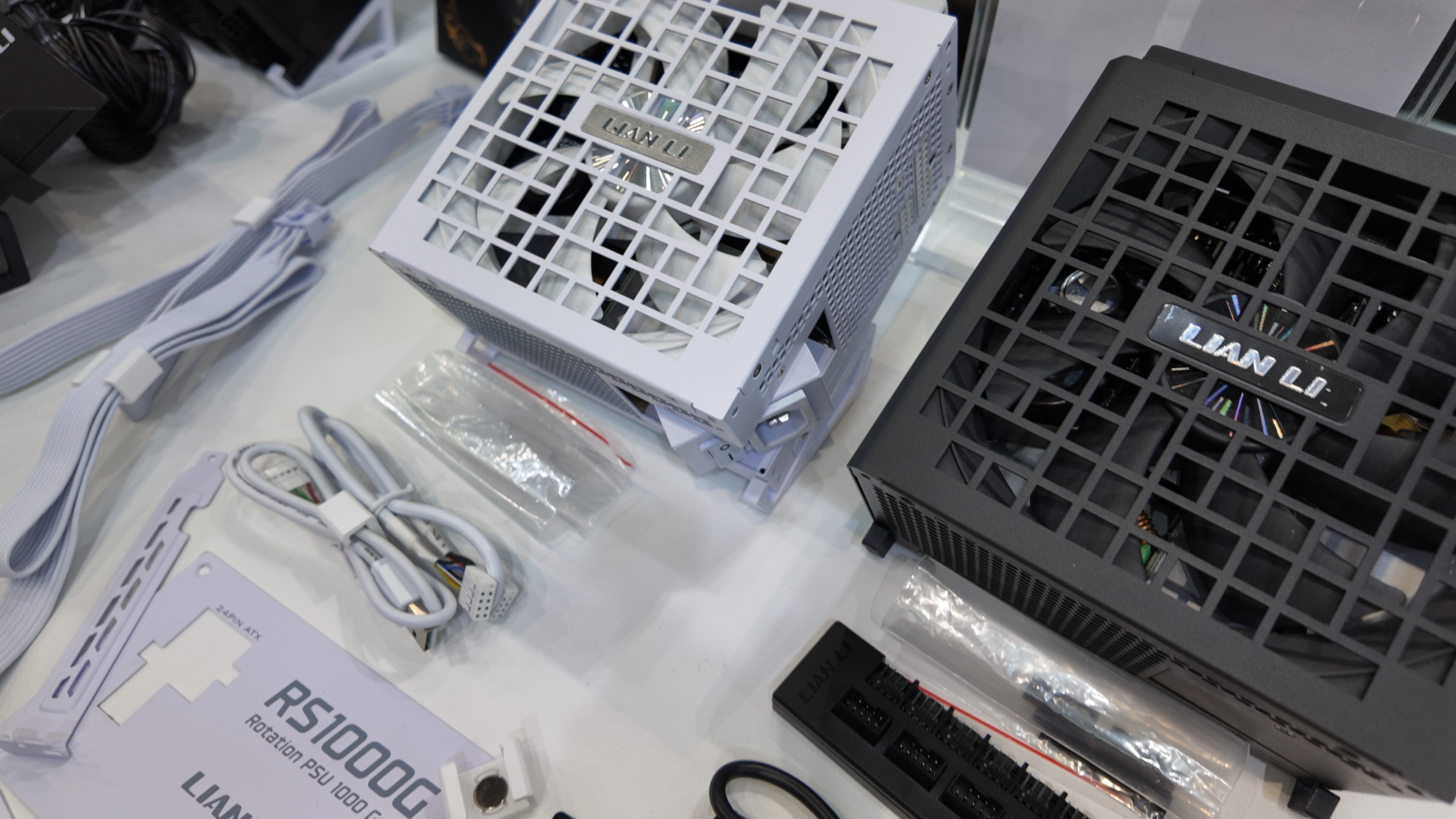 Lian Li Introduces a Rotating PSU for Flexible Cable Management
