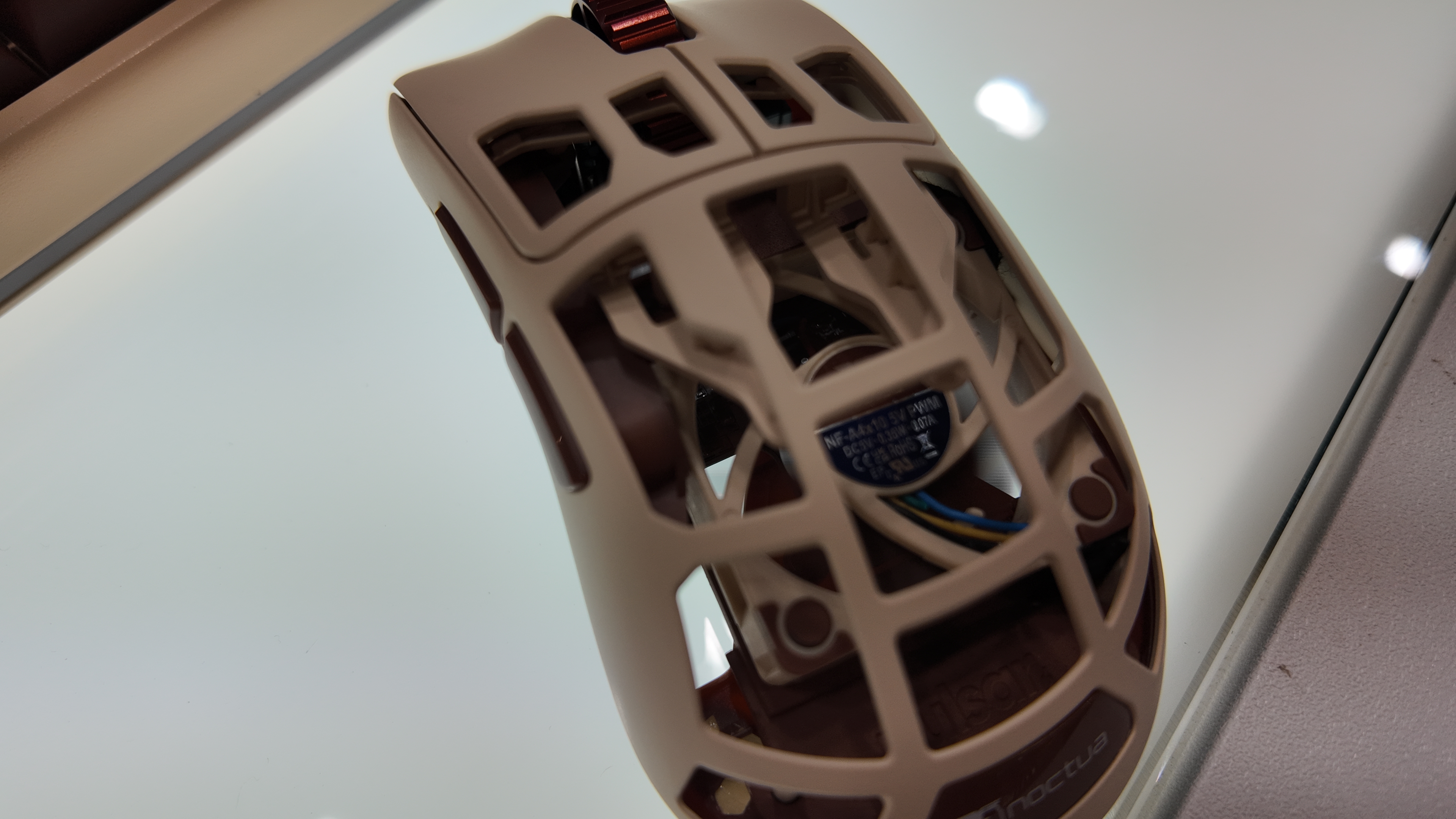 Noctua Collaborates with Pulsar to Develop a Gaming Mouse Featuring a Cooling Fan