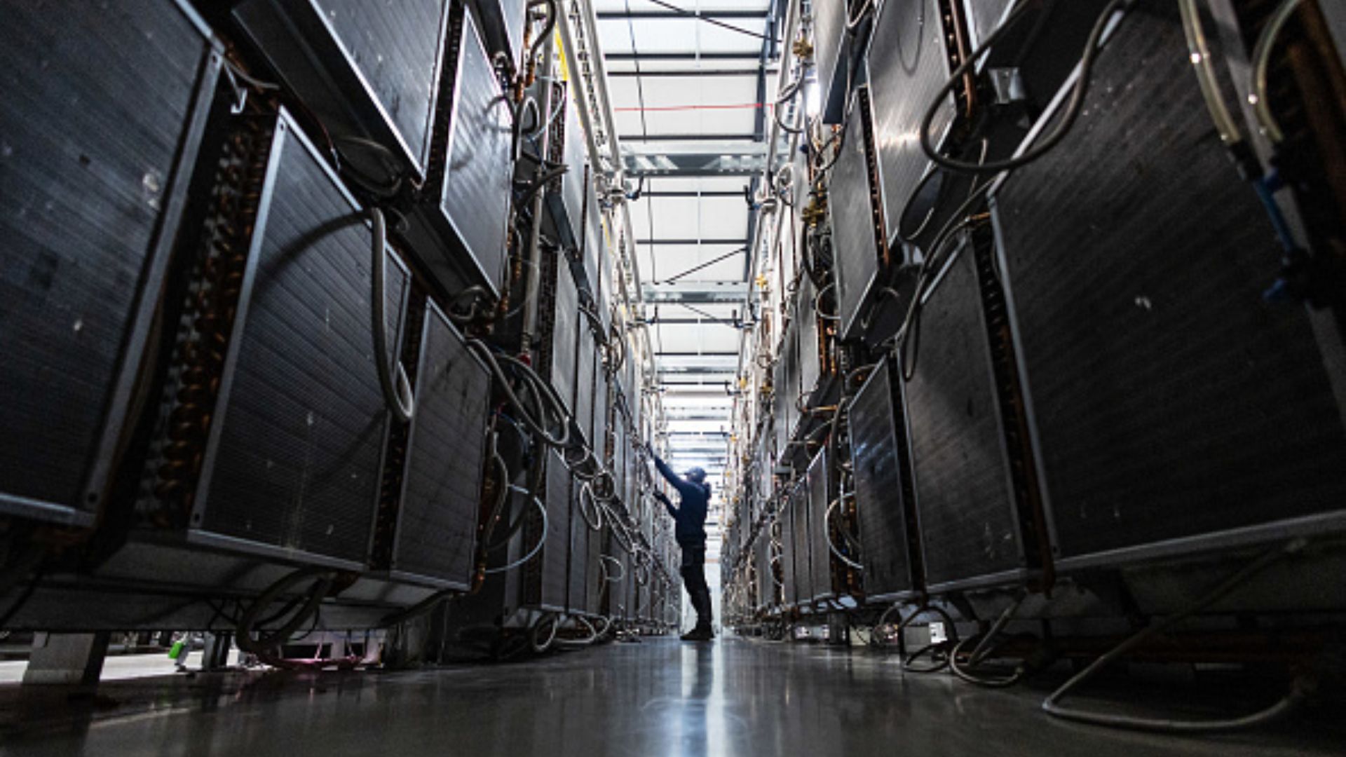 China's Ambitious Data Center Plans Amid U.S. Tech Restrictions