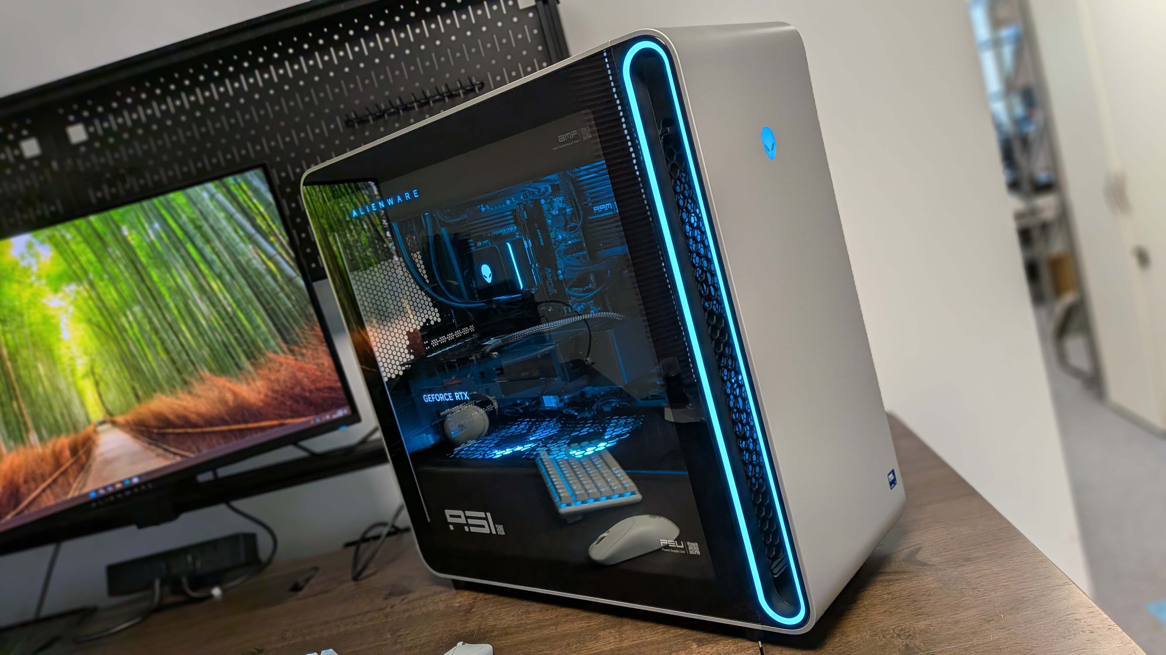 The Surprising Value of Alienware Gaming PCs Amidst Soaring RTX 5090 Prices