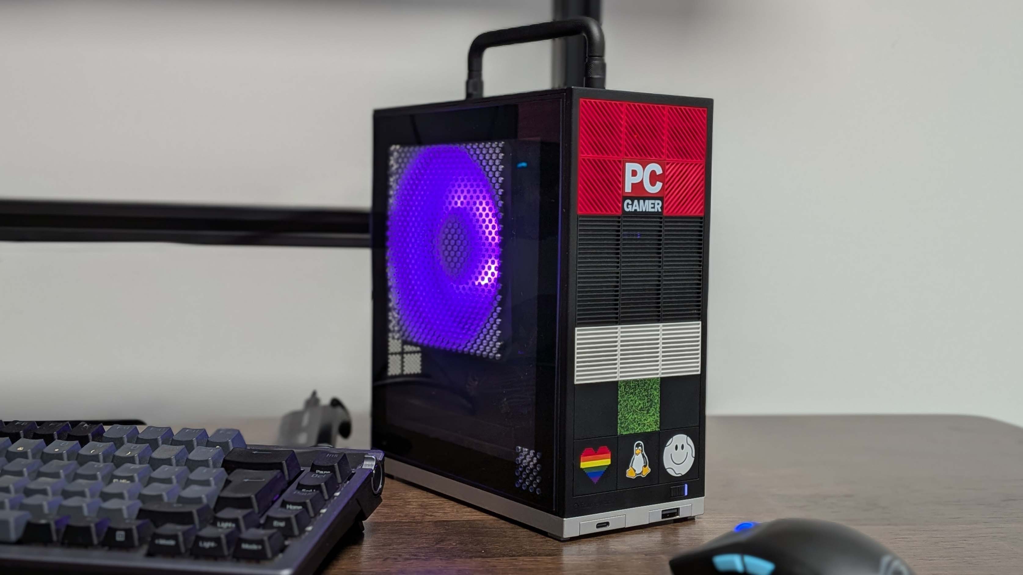 The Framework Desktop: Small Yet Powerful AI PC