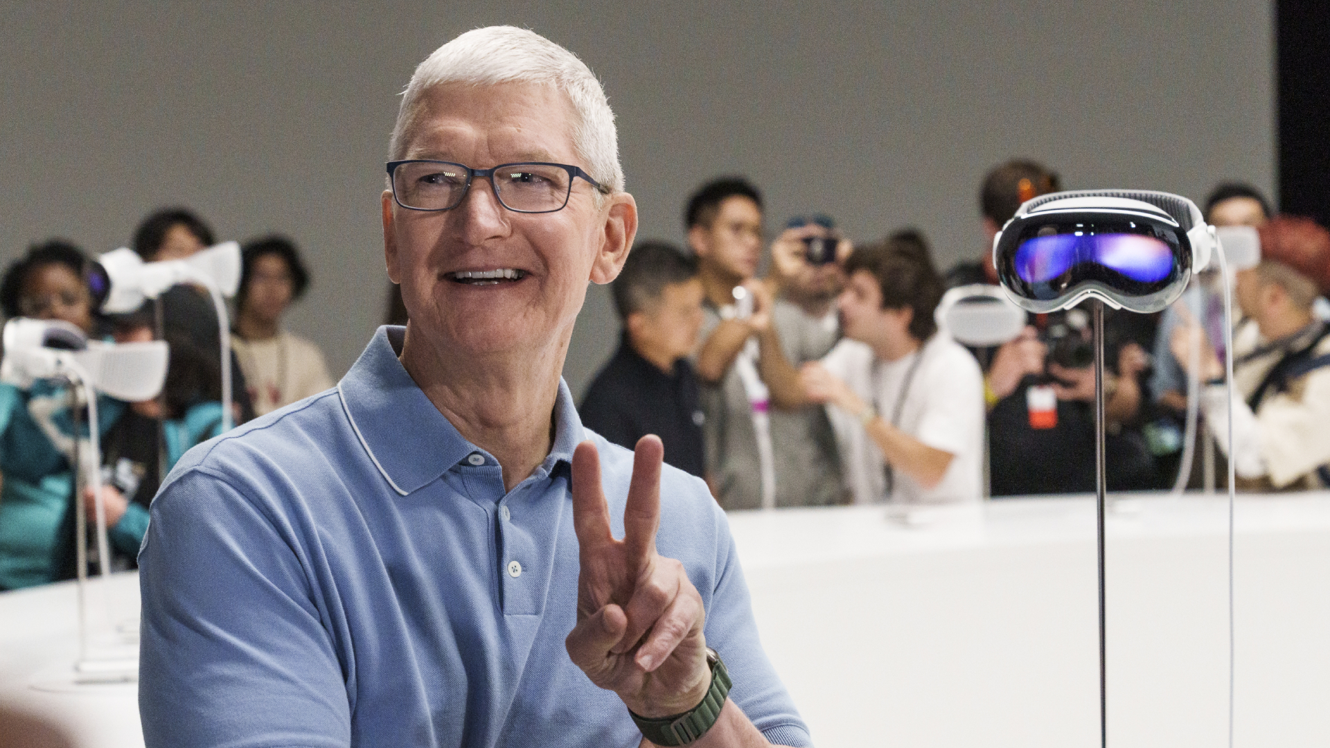 Intel Approaches Apple for Investment After Tim Cook's Interest in Collaboration