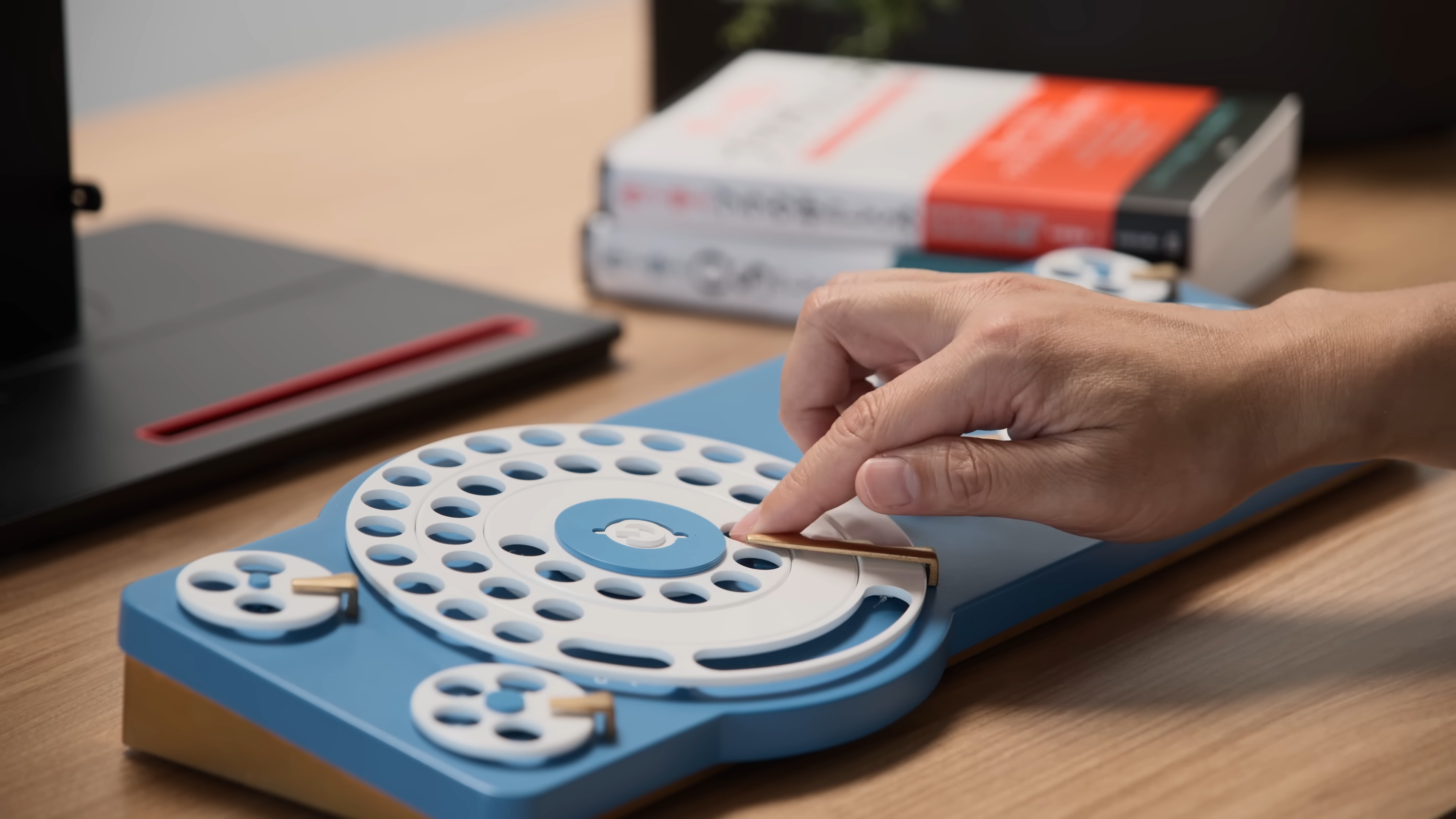 Tired of Noisy Keyboards? Google Japan Introduces a Rotary Keyboard Concept