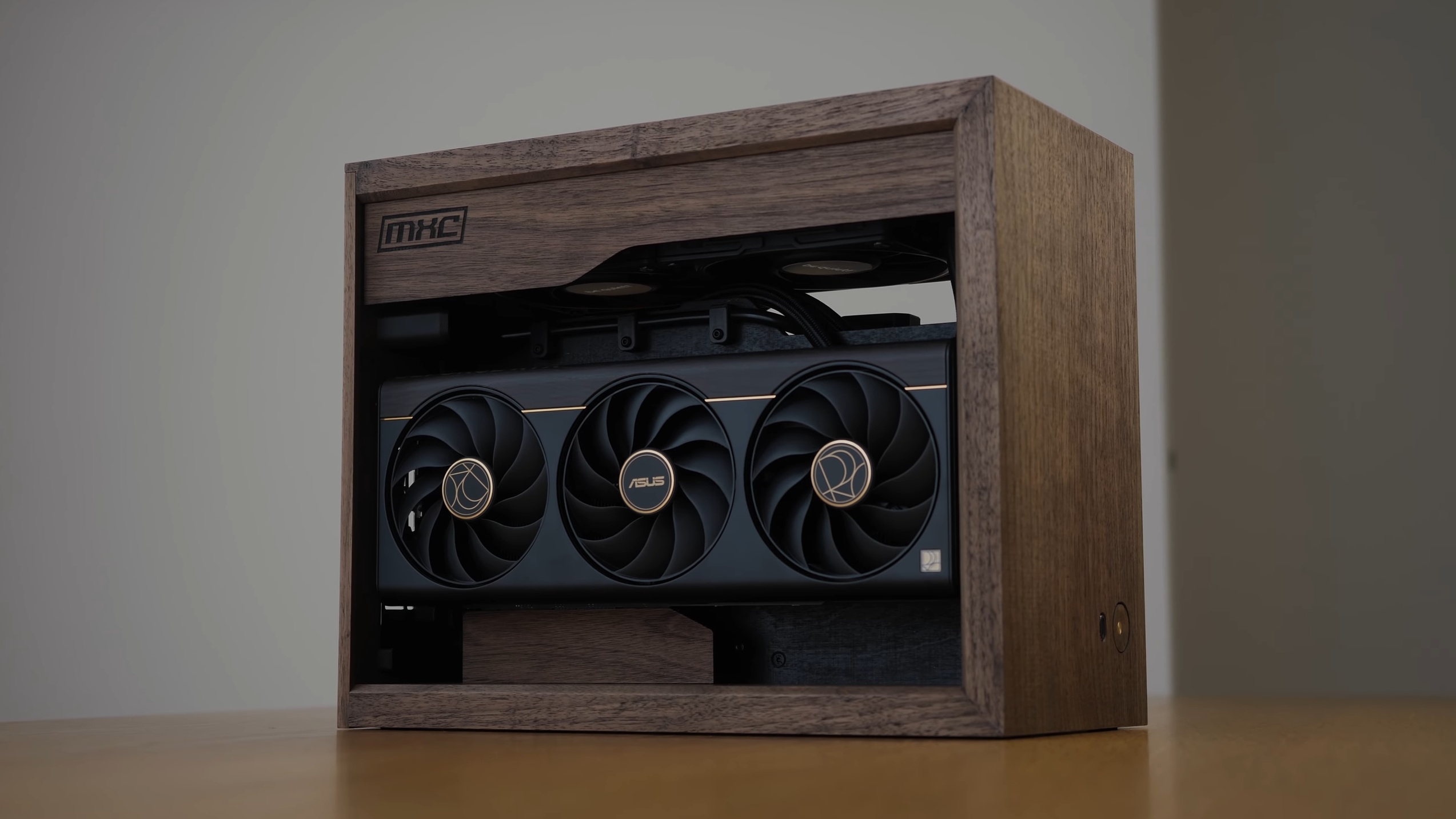 Crafting a Stunning Walnut PC Case for the Asus ProArt RTX 5080
