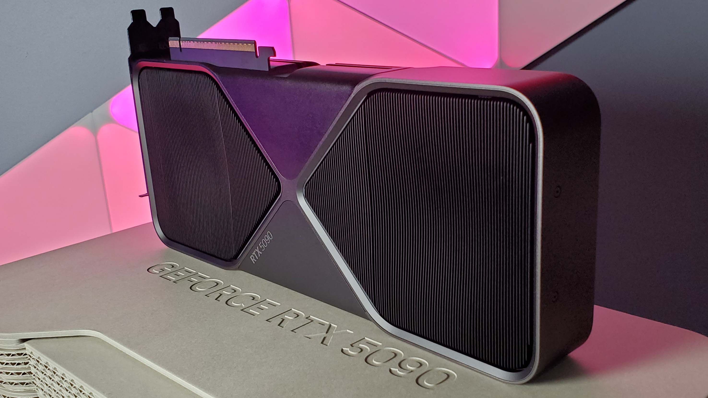 Expert Warns Against Founders Edition RTX 5090 Due to Fragility