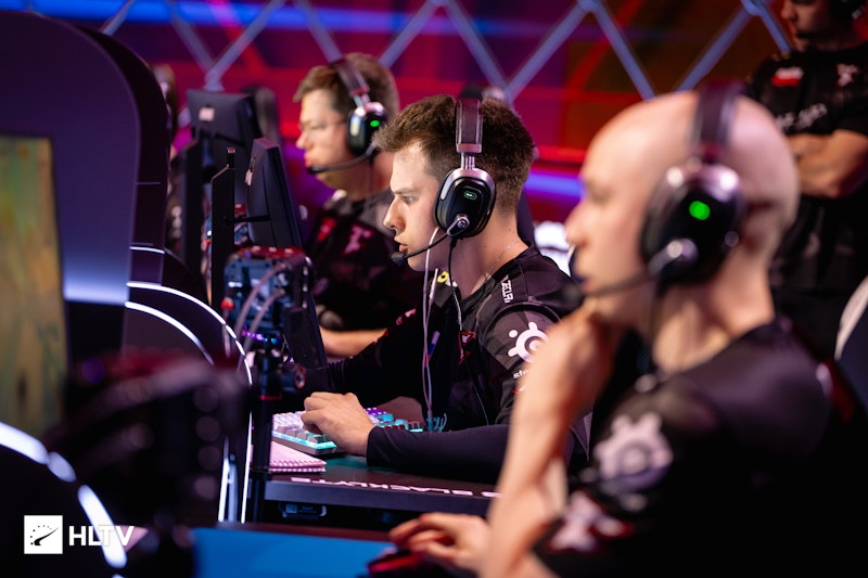 FaZe Advances to Playoffs in Rivals Action After Close Call with FlyQuest