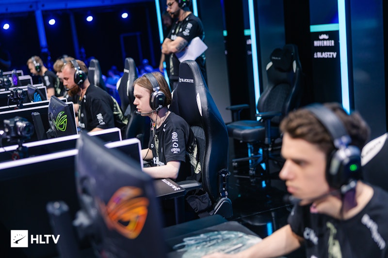 Spirit Set to Face MOUZ in BLAST Bounty Semi-Final
