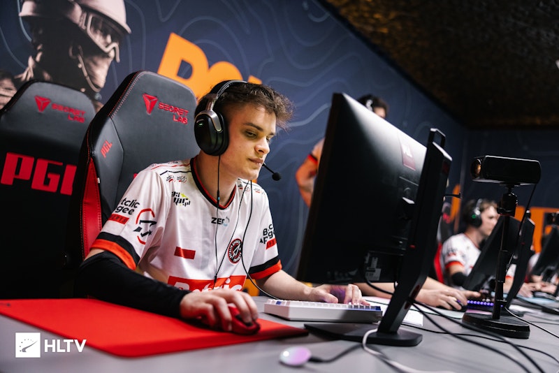 FaZe Esports Sign Rising Star jcobbb
